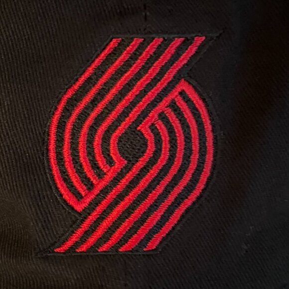 Portland Trail Blazers Black Cap, Strapback Baseball Basketball Golf Running - Picture 4 of 7